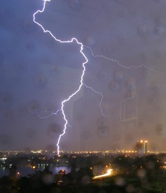 lightning-3.jpg